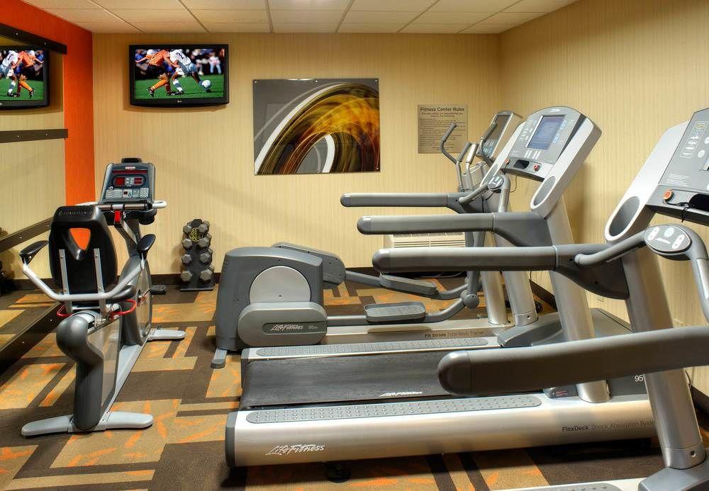מלון Courtyard By Marriott Chicago Waukegan / Gurnee מראה חיצוני תמונה