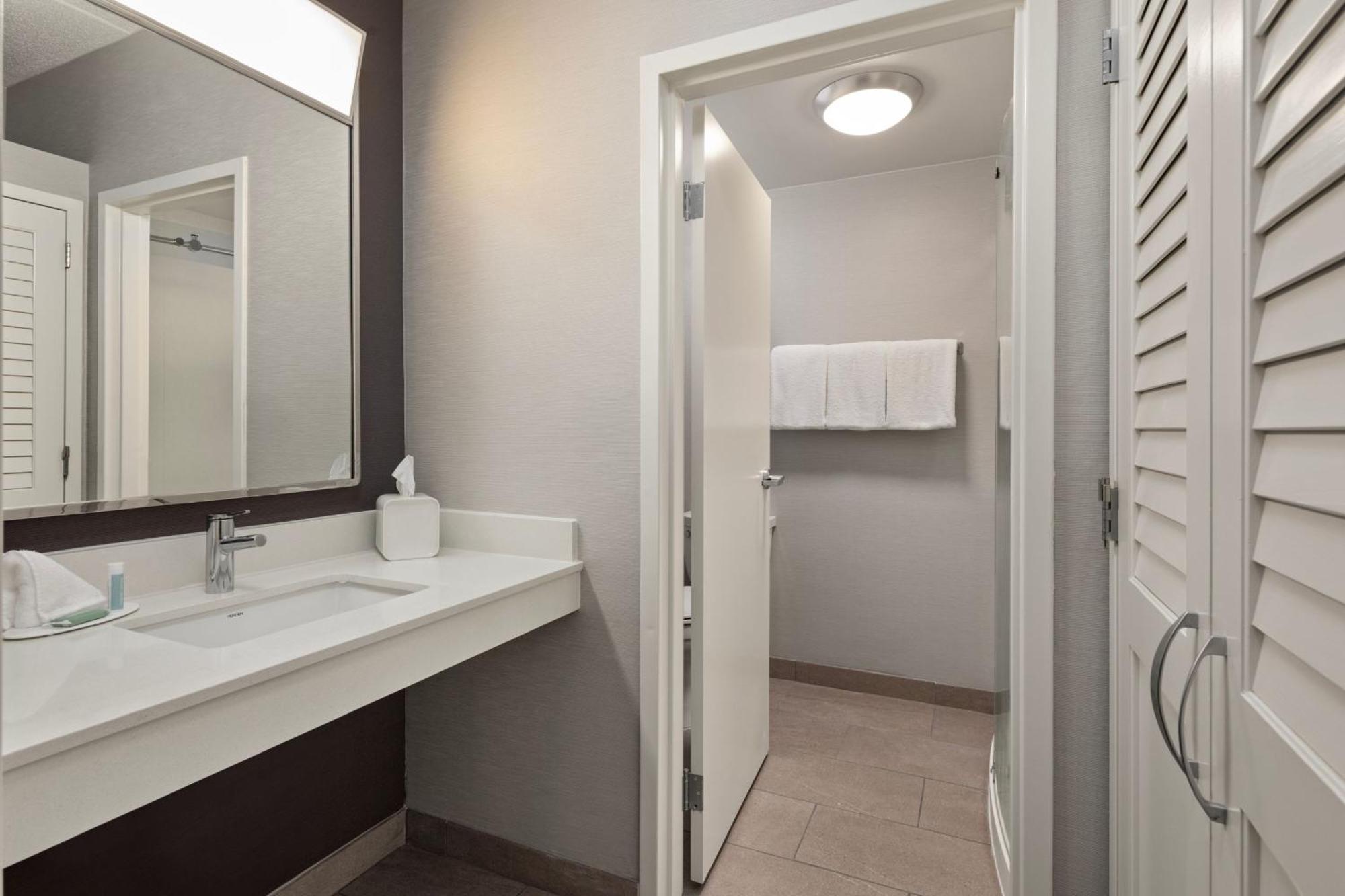 מלון Courtyard By Marriott Chicago Waukegan / Gurnee מראה חיצוני תמונה