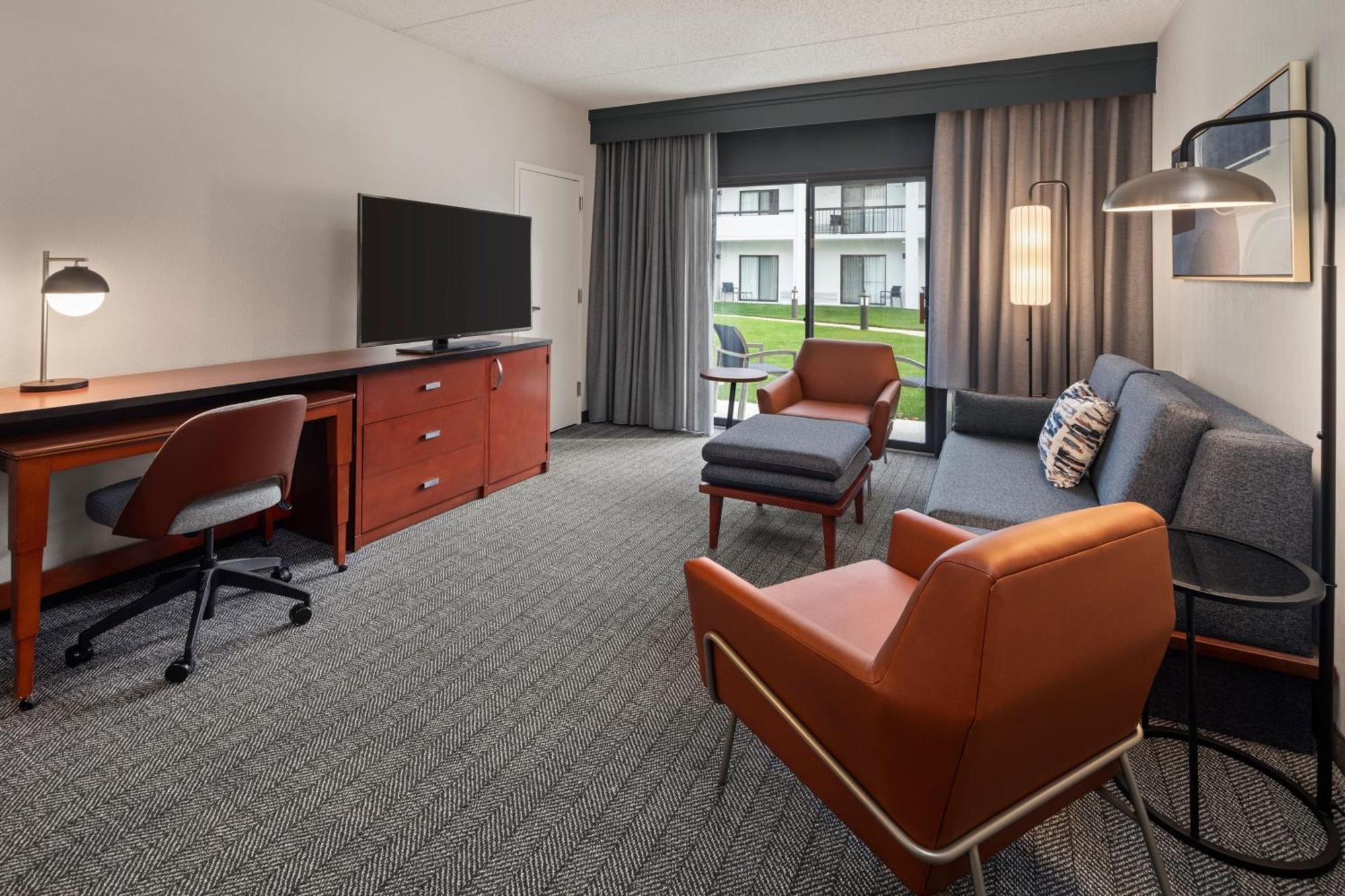 מלון Courtyard By Marriott Chicago Waukegan / Gurnee מראה חיצוני תמונה