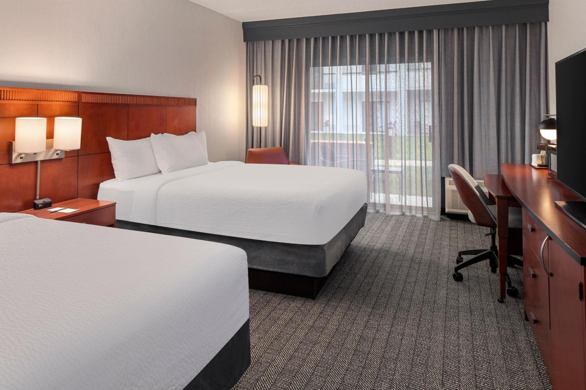 מלון Courtyard By Marriott Chicago Waukegan / Gurnee מראה חיצוני תמונה