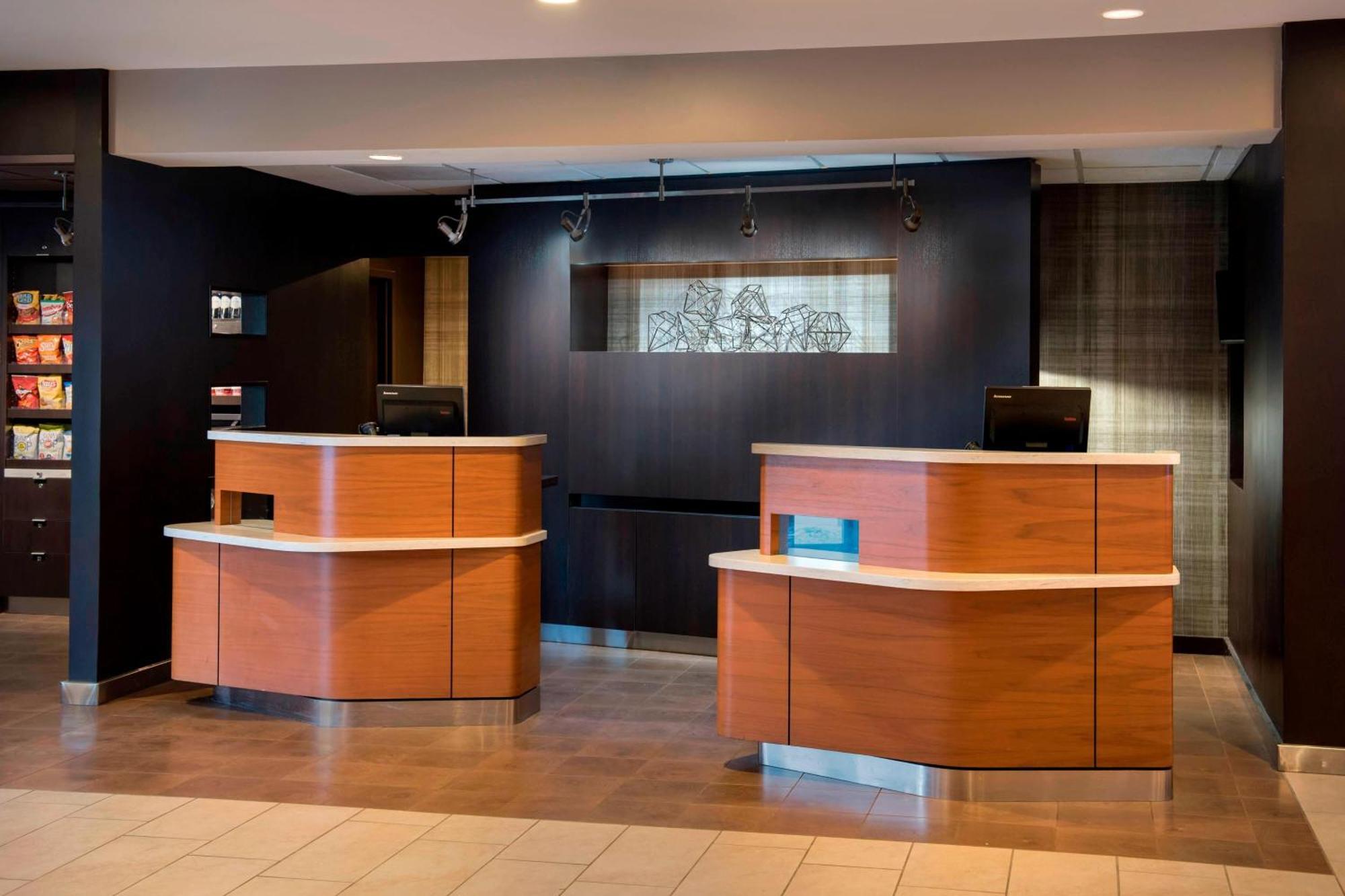 מלון Courtyard By Marriott Chicago Waukegan / Gurnee מראה חיצוני תמונה