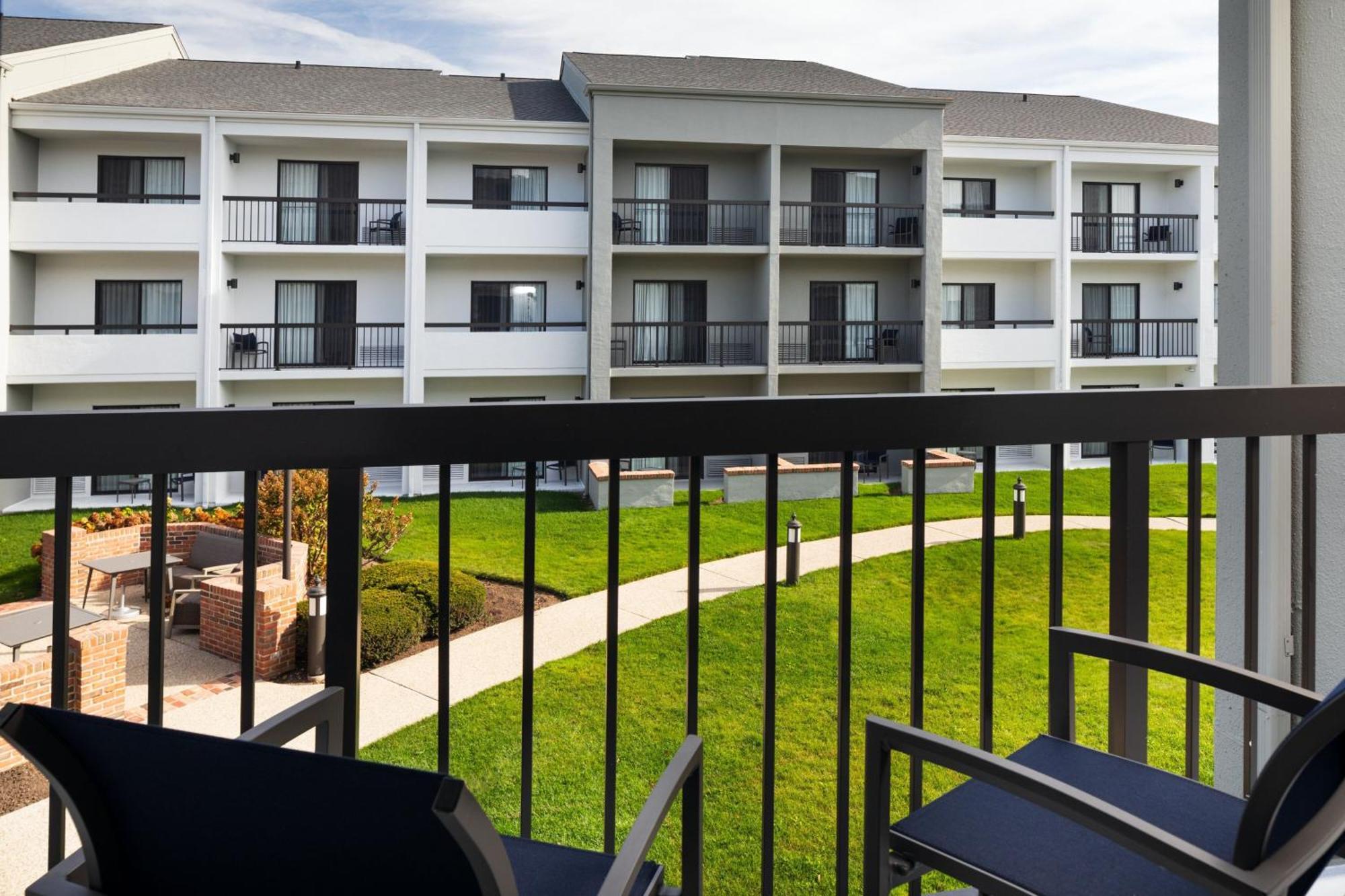 מלון Courtyard By Marriott Chicago Waukegan / Gurnee מראה חיצוני תמונה