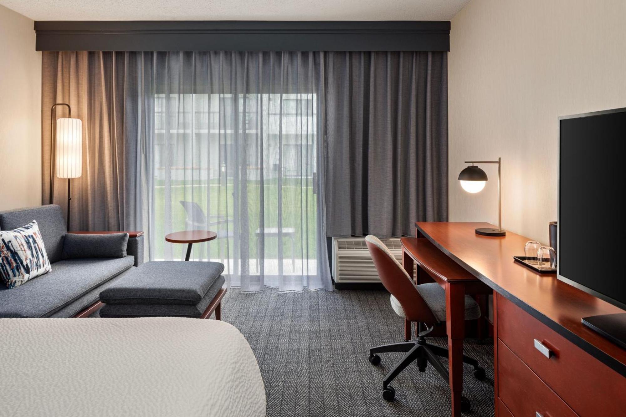 מלון Courtyard By Marriott Chicago Waukegan / Gurnee מראה חיצוני תמונה