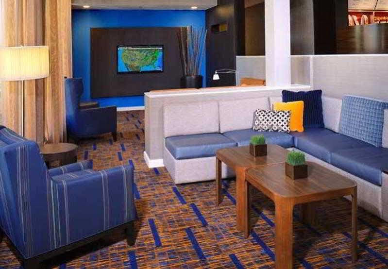 מלון Courtyard By Marriott Chicago Waukegan / Gurnee מראה חיצוני תמונה